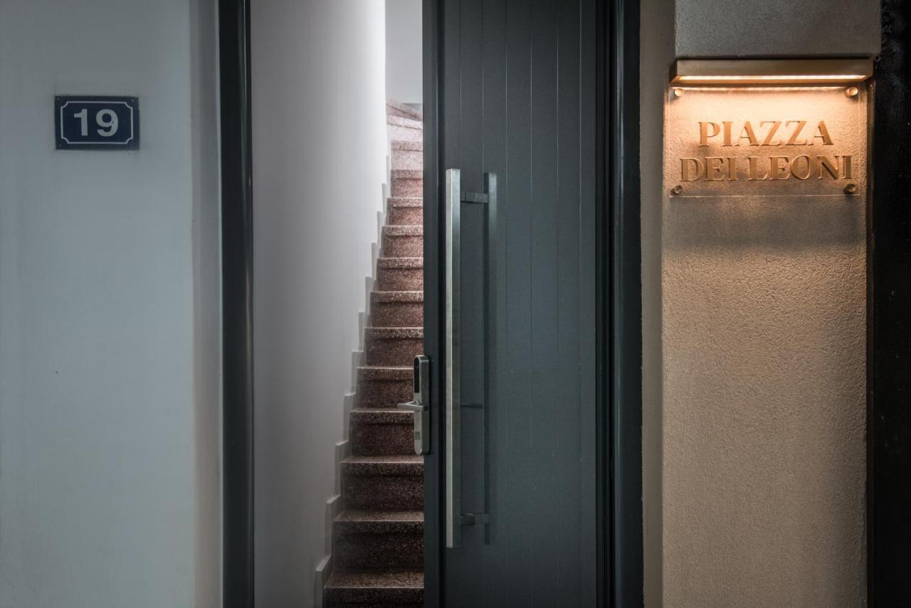Jacuzzi Suite Piazza Dei Leoni Ηράκλειο Κρήτης Εξωτερικό φωτογραφία